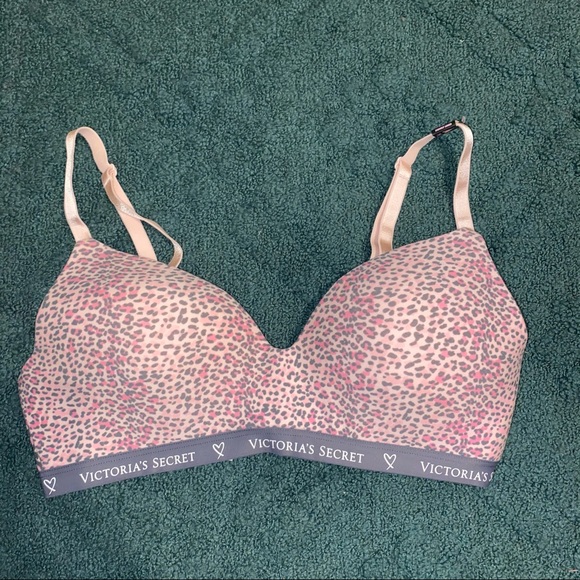 NWT Victoria’s Secret Pink Leopard Bra - Picture 2 of 4